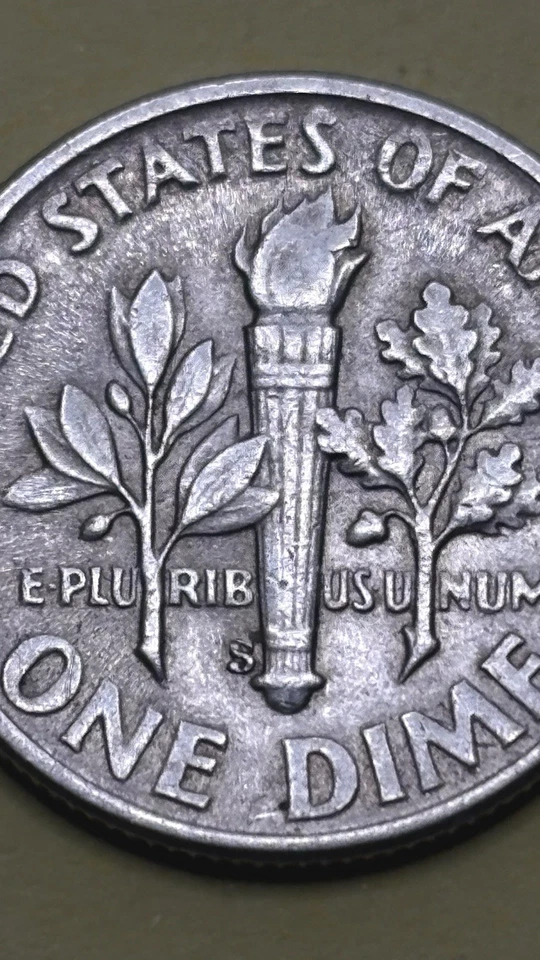 1952 S Roosevelt Dime - Mint Like- full torch bands- light W-E on motto - Image 3 of 4