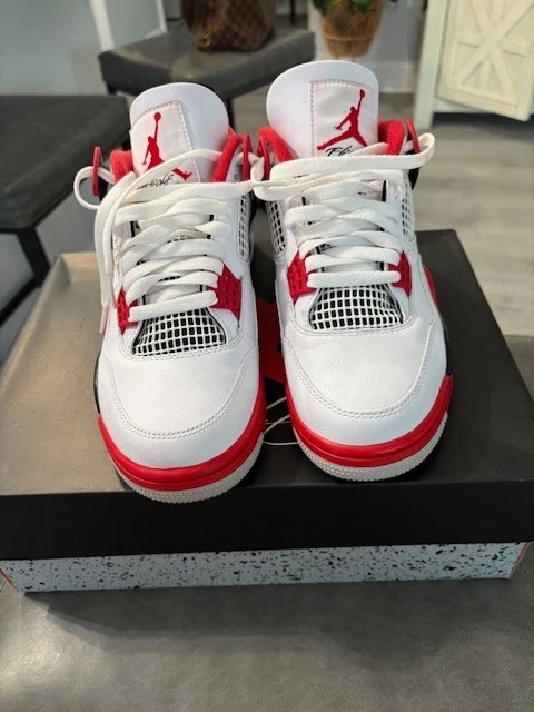 Talla 8.5 - Jordan 4 Retro OG Mid Fire Red Foto 2 de 4