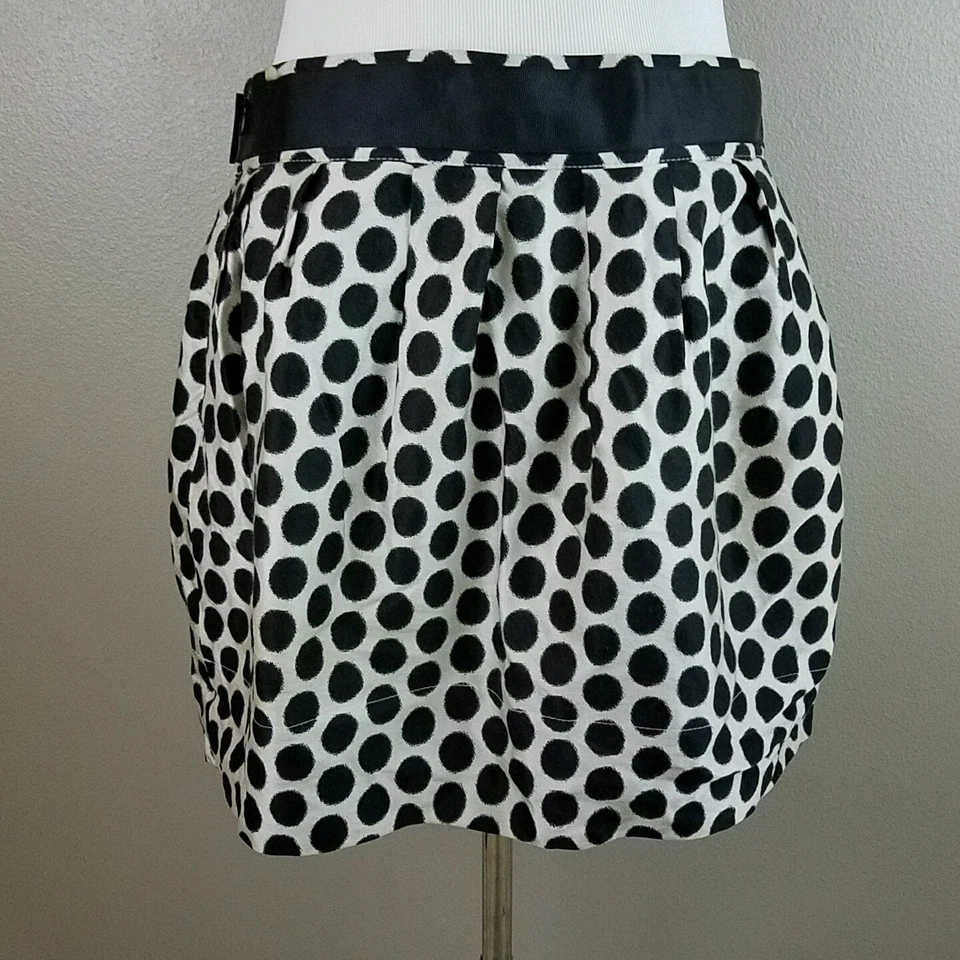 FOREVER 21 Beige & Black Polka Dot Lined Mini Skirt Size L Black Bow - Image 4 of 4