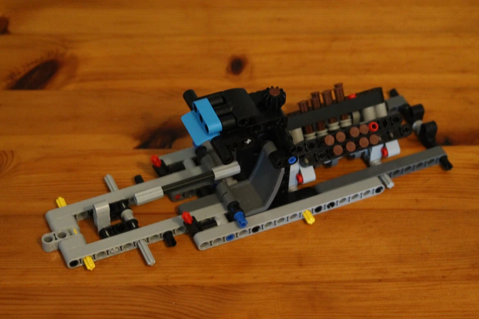 LEGO Technic 42162 Bugatti Bolide Agile Blue, photo 4 sur 5