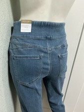 Chico s Size 1 Perfect Stretch Jegging Capri Jeans Women s 8 Light Wash