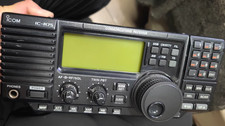 1pcs ICOM walkie-talkie IC-R75 shortwave receiver