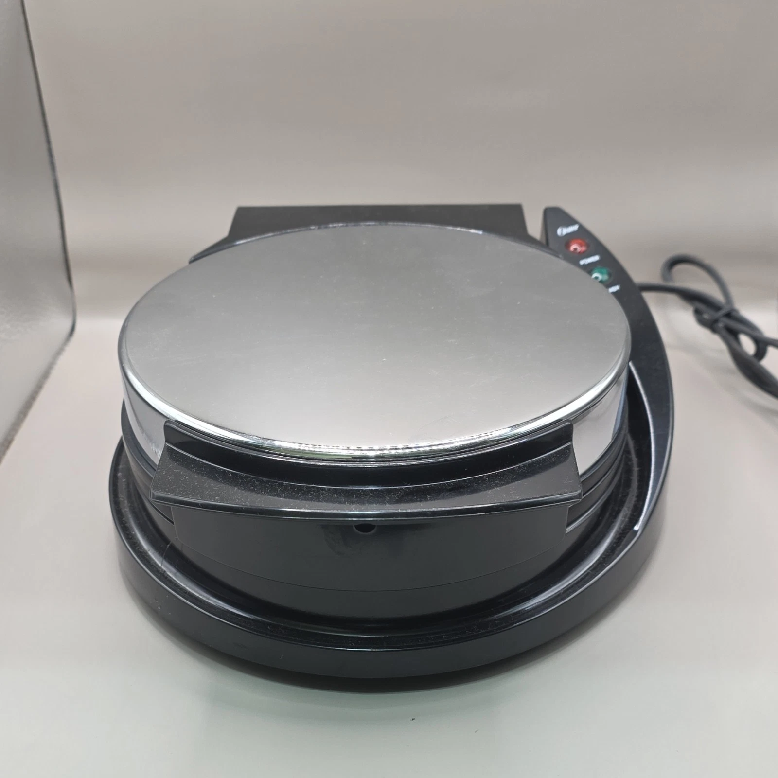 Oster Belgian Waffle Maker 3865 Black Silver 650W Non-Stick Round 120V Manual
