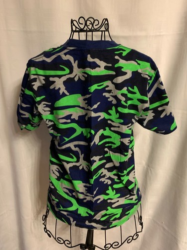 Lady 12 Seattle Seahawks Women's Navy Green Gray Camo Short Sleeve T-shirt Large - Picture 4 of 5