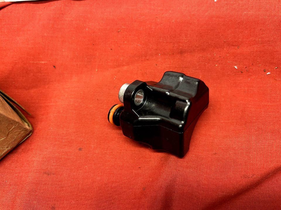 GENUINE HARLEY DAVIDSON Rear Breather Valve Assembly 29400183 eBay