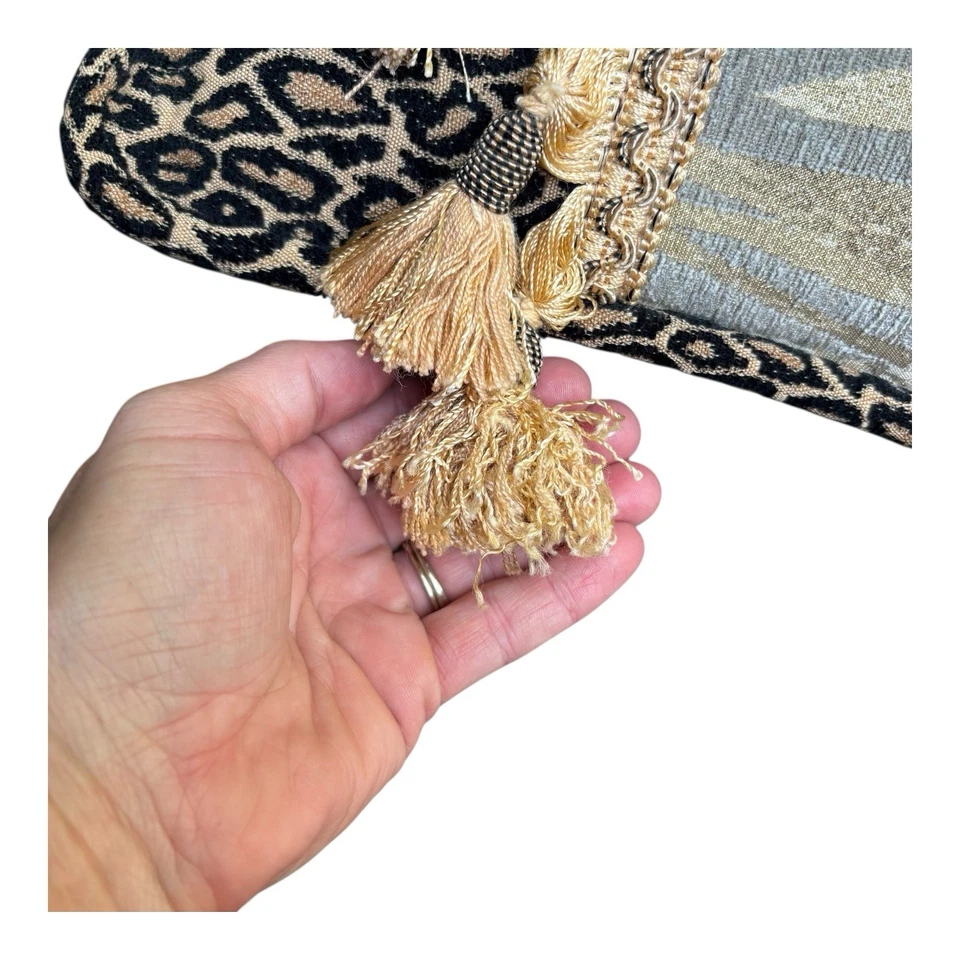 Almohada de acento John Richard estampado animal borla adorno cebra leopardo decoración de lujo Foto 4 de 4