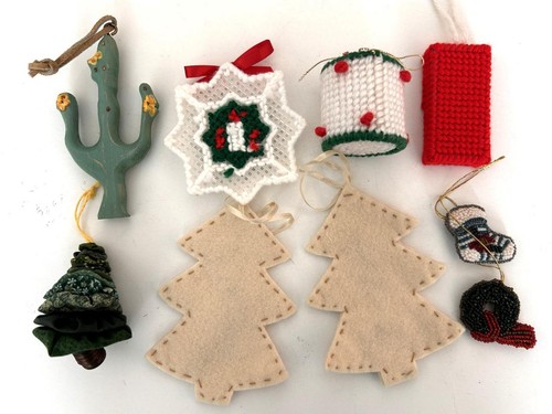 9 handmade ornaments Christmas button tree beaded stocking wreath plastic canvas - Picture 5 of 5