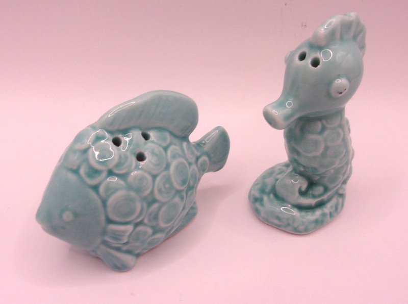 Nautical Sea Horse and Fish Salt & Pepper Shakers Blue Aqua Ocean Beach