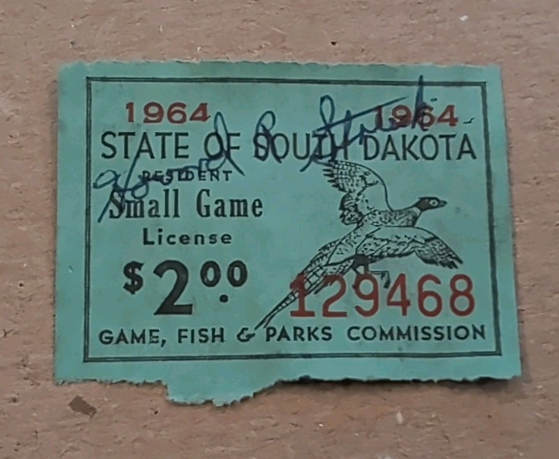 US South Dakota 1964 Resident Small Game Stamp - Used/Signed - Lot D4