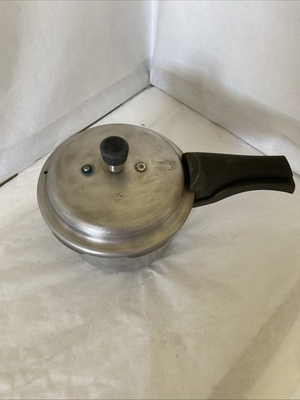 #ad Vintage Prestige Deluxe Pressure Cooker 3.0 Litre Made In India $29.99