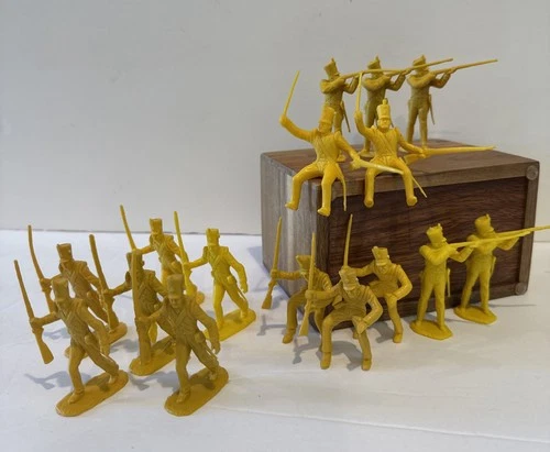 Marx 54 MM Alamo Mexican Shako Infantry Set 16 Yellow VINTAGE Plastic Soldiers A