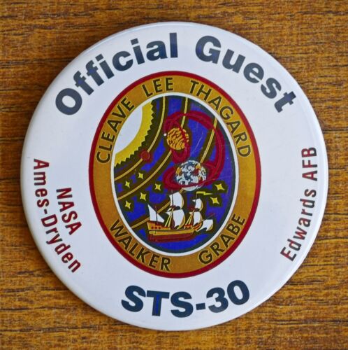 Lote #121 STS-30 STS-50 VINTAGE 1980-1990 Edwards AFB NASA 3 BOTONES PIN - Imagen 3 de 5