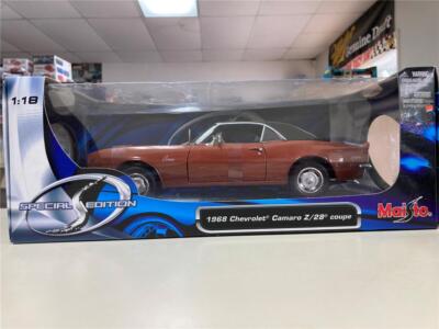 ミニカー Maisto 2:28 1968 CHEVROLET CAMARO 1968 Chevrolet Camaro Z/28 Dark Gray Metallic with Black and