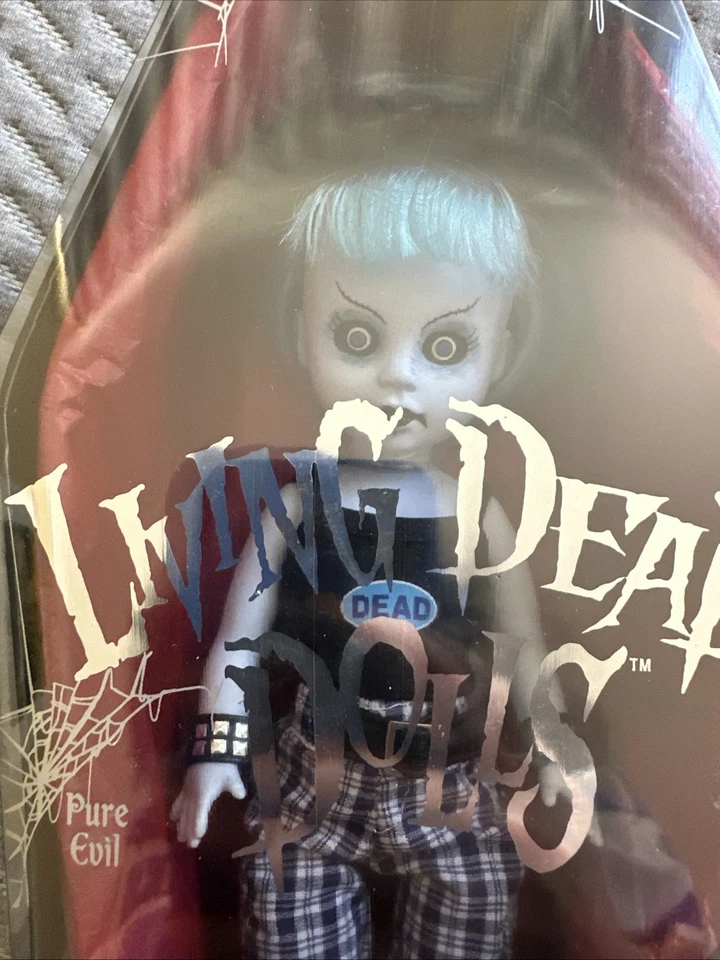 Muñecas Mezco Living Dead AZUL 2005 Serie 9 SELLADAS Variante Rara Brilla en la Oscuridad Foto 2 de 4