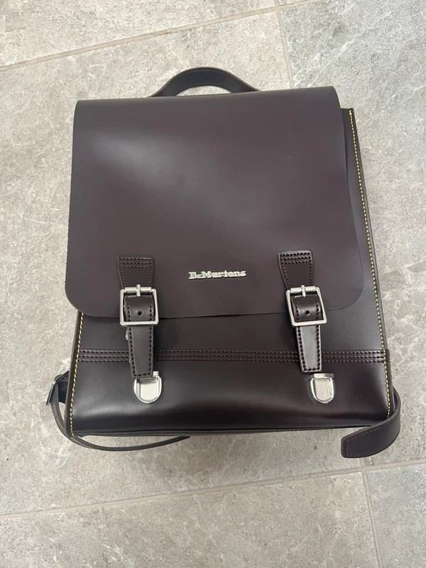 Zaino Dr. Martens zaino kiev pelle lapptop borsa borsa a tracolla sangue di bue 14"x12" 1