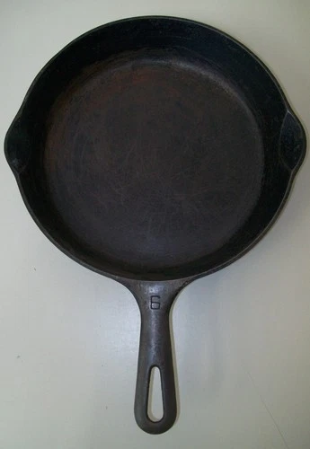 VTG GRISWOLD NO. 6 SMALL BLOCK LOGO 699B CAST IRON SKILLET NEEDS A RESTORE