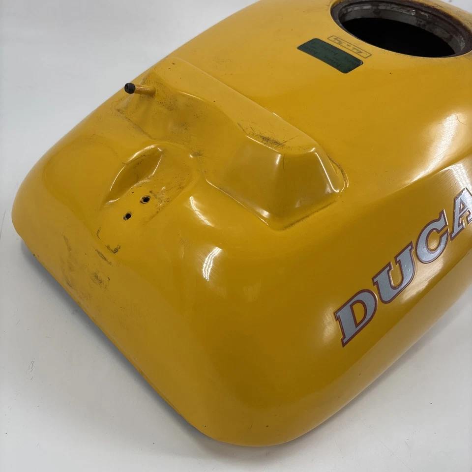 Ducati 900SS 1991-1997 Motorcycle Gas Petrol Fuel Tank Assembly Yellow (read ) — 第 2/4 张图片