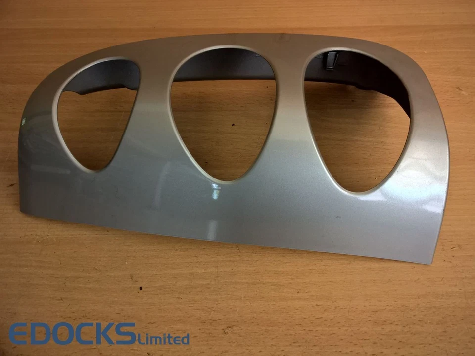 Copertura Apertura Luce Posteriore Sinistra Argento Smart Fortwo 450 Restyling - Immagine 3 di 4