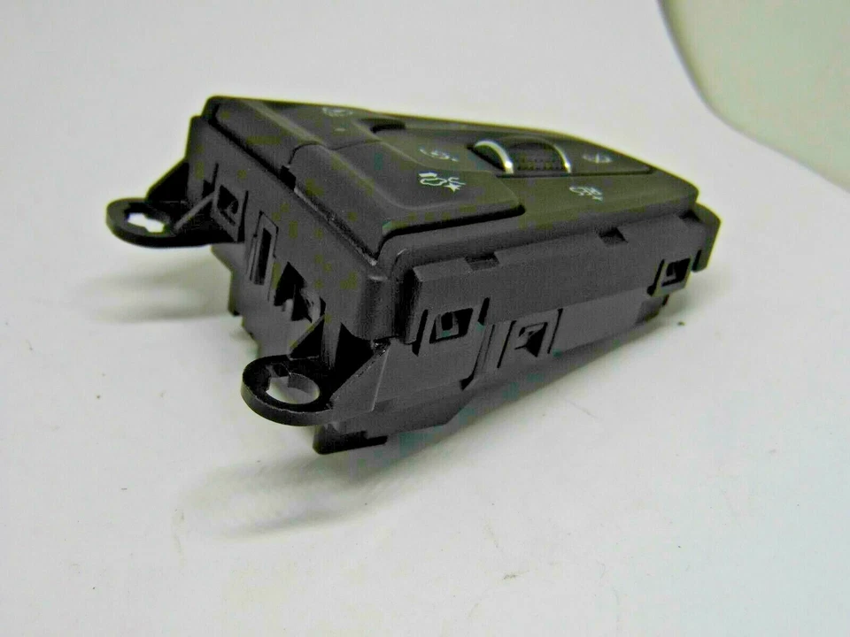 13528611 Steering Wheel Control Switch w/ Heated, Adaptive Cruise, Crash Alert - Image 4 of 4