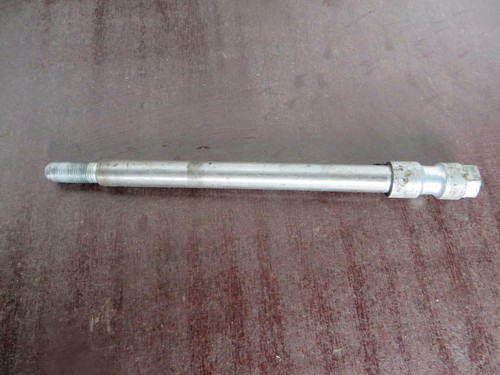 Honda CBX 750 Bolzen Achse Steckachse   DDRMOPEDAUSDEMWESTENZURUECKHOLER