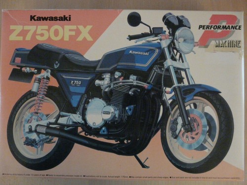 Maquette Moto 1/12 Aoshima - Kawasaki Z750FX - Performance Ref 2 - Neuve