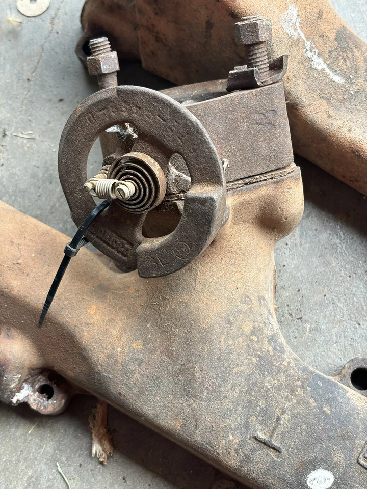 Ford Truck F100 1965-1972 colectores de escape FE 352 360 390 par izquierdo derecho OEM Foto 3 de 4