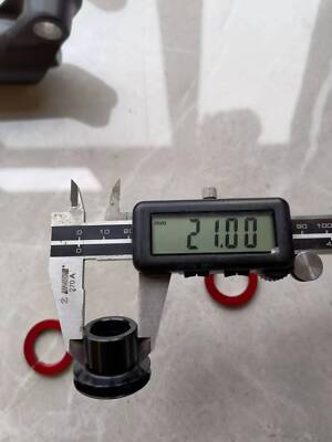 Kit Tappo Di Coppia Universale Con Adattatore Per Forcelle SRAM RockShox - Diametro 31 Mm, Wegmir