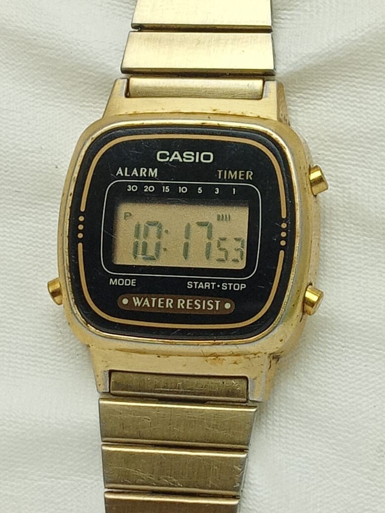 Casio LA670W Module 3191 Quartz Golden/Black Glass Vintage Ladies