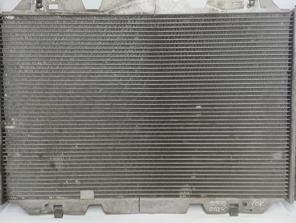 Радиатор от 1989 Ford F150 5,0 л AT 11909574 - Изображение 2 из 4