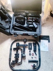 DJI Ronin-M 3-axis Camera Stabilizer Kit with Case