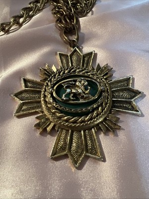 Vtg Gold Plate Persian Homayoun Lion Sun Amulet Pendant Necklace Green Cabachon