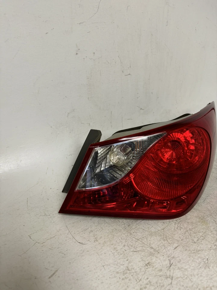 2011-2014 Hyundai Sonata Passenger Right RH Outer Tail Light OEM 2394 - Изображение 2 из 4