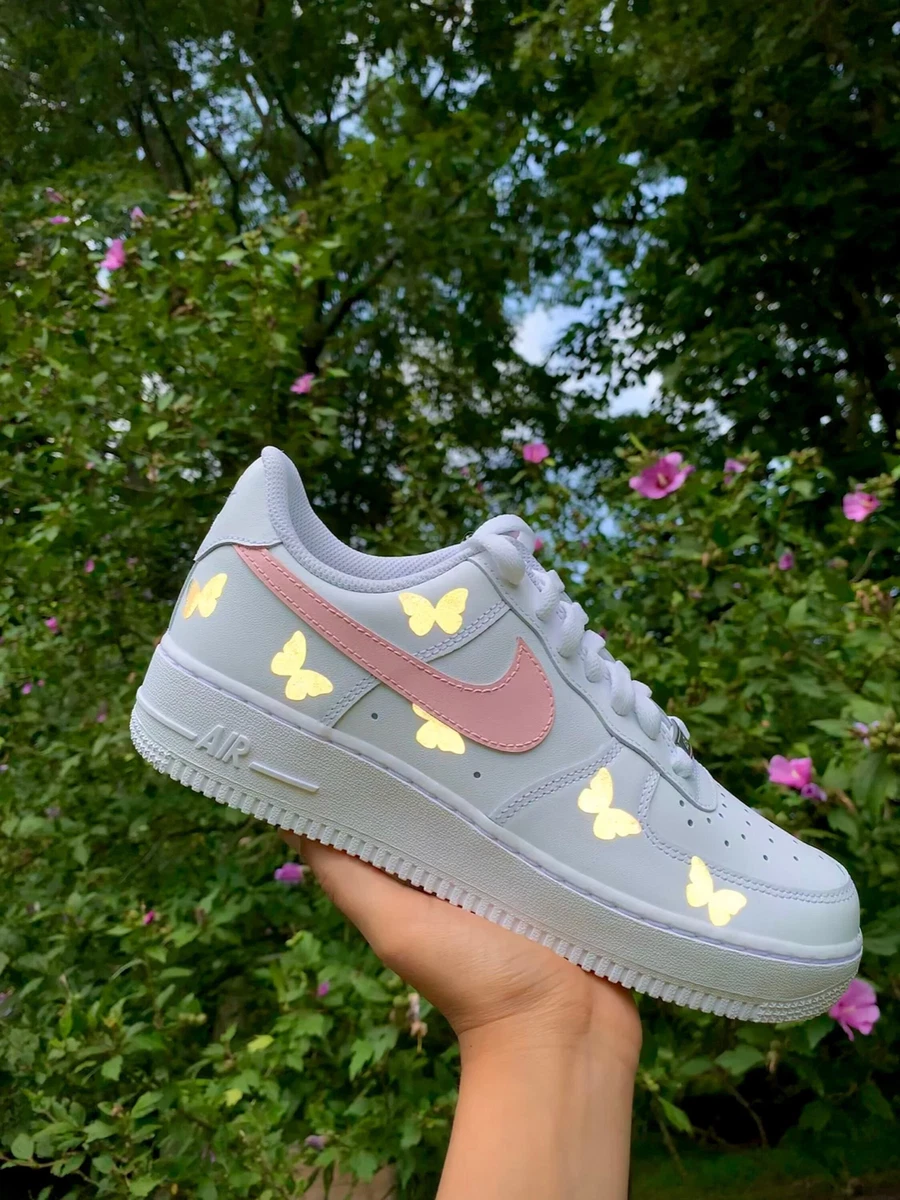 Leo un libro De este modo Oblongo Nike Shoes Womens Custom Air Force 1 Pink Painted Butterfly Reflective Nikes  | eBay