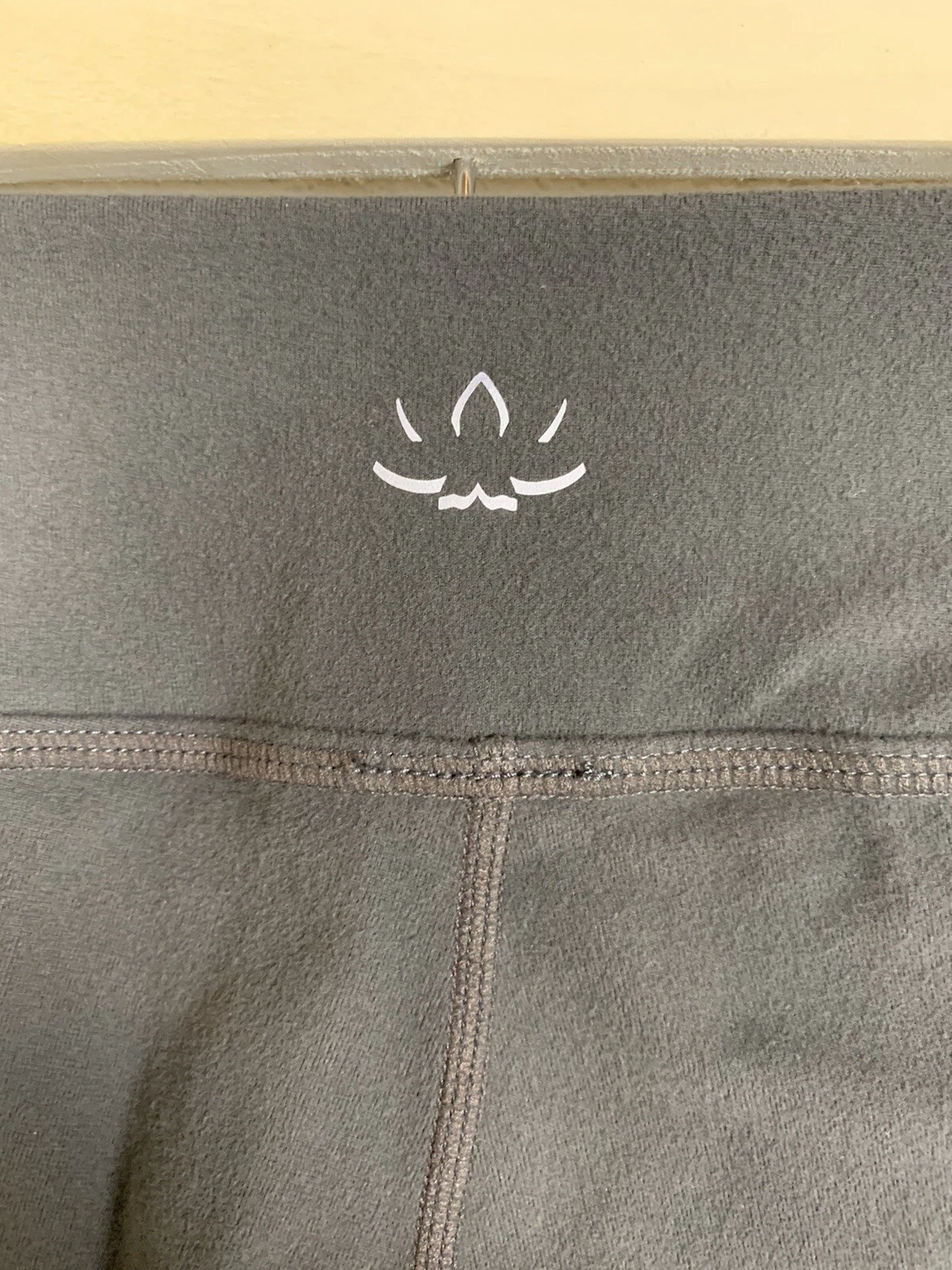 beyond-yoga cropped wide leg yoga leggings