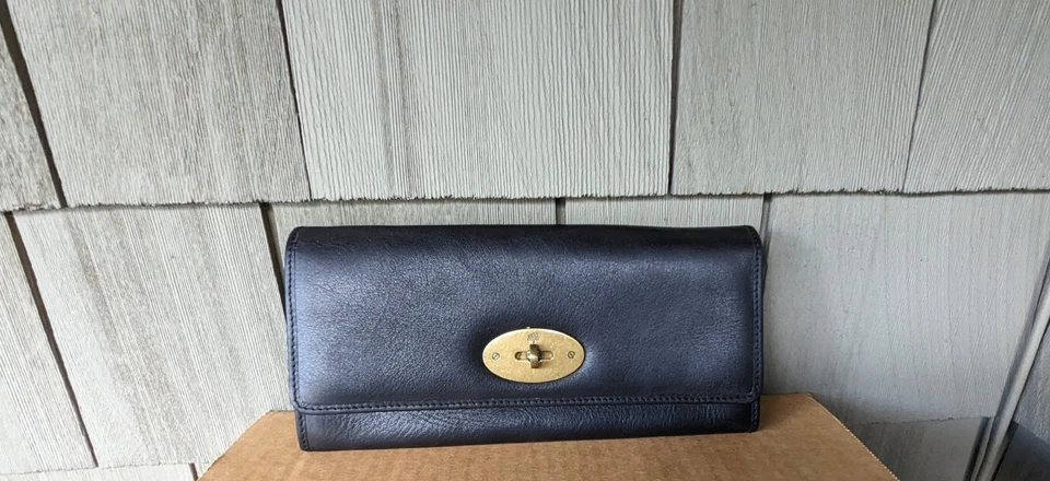 Cartera Mulberry Cuero Negro Clásica ID Pasaporte Cerradura Giratoria Latón Herrajes Foto 2 de 4