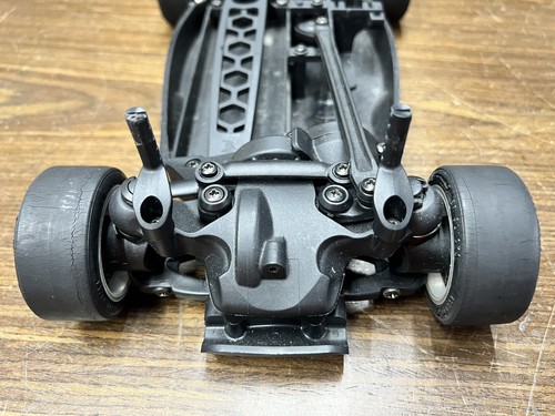 Used 1/10 210mm FWD M-Chassis HPI Switch FF Chassis - Picture 4 of 9