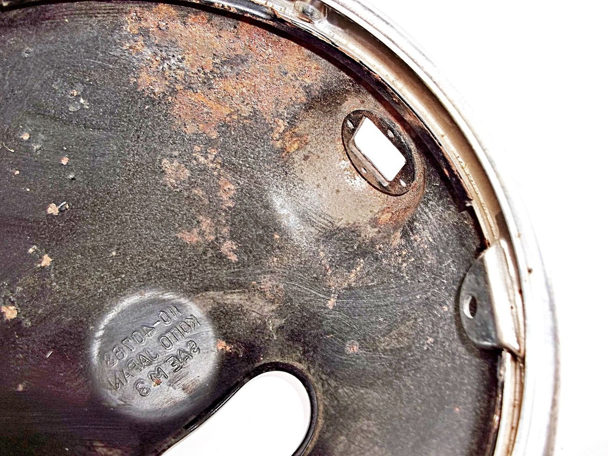 KAWASAKI 74 - 79 KS125 KE125 HEADLIGHT CASE BUCKET 23005-044-21