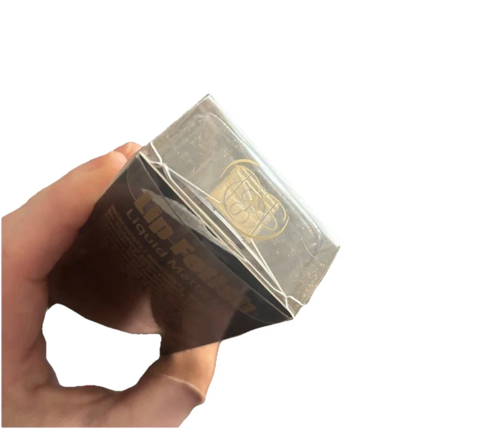 Lápiz labial líquido mate fetiche Scott Barnes en #Facts 05A - Nuevo en caja Foto 3 de 3