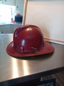 vintage Safety Supply Co. "Super Chieftain" Safe-T-Helmet firefighter helmet