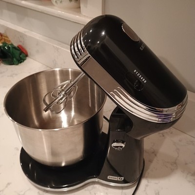 DASH STANDING MIXER 6 SPEED ELECTRIC TILT-HEAD  COMPACT WITH 2.5 QT MIXING BOWL