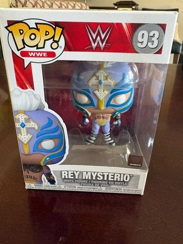 Funko Pop! Vinyl Rey Mysterio WWE #93 Amazon Exclusive Glow in the Dark Figure