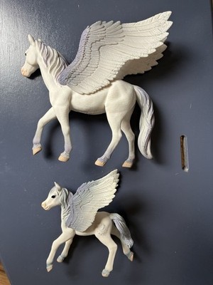 SCHLEICH Bayala 2 Pegasus weiß mit Sternen u. Mond Pegasus Fohlen Set Konvolut