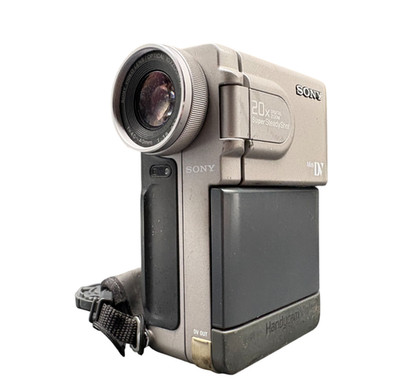 Sony Handycam DCR-PC7E MiniDV Camcorder Geprüft