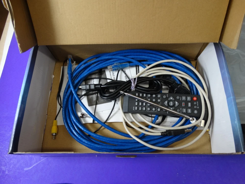 Trexonic TR-D12 12-Inch Portable LED Widescreen TV – HDMI, USB, SD, AV Inputs - Image 4 of 4