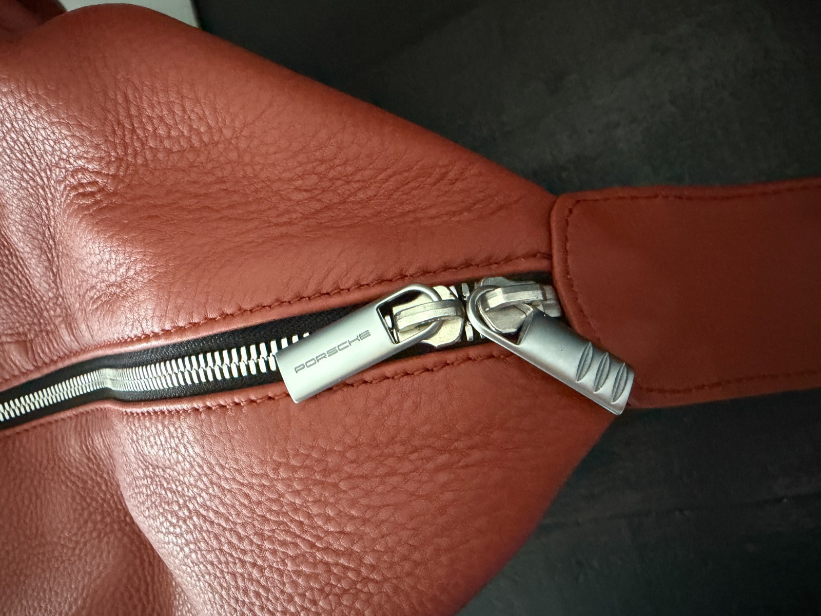 Porsche CARRERA GT Leather Duffel Travel BAG Luggage Original Terracotta
