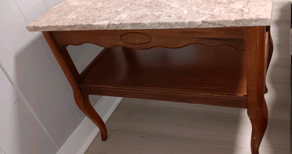 Mesa de mármore rosa francês - Imagem 3 de 4