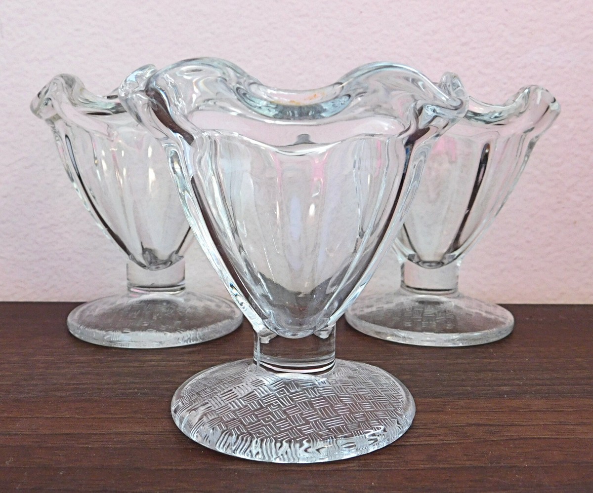 Vintage Old Fashioned Ice Cream Sundae Parfait Sherbert Tulip