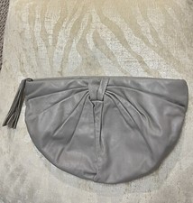 Gorgeous Day-to-Evening Clutch Bag In Taupe Leather With Zippered Closure