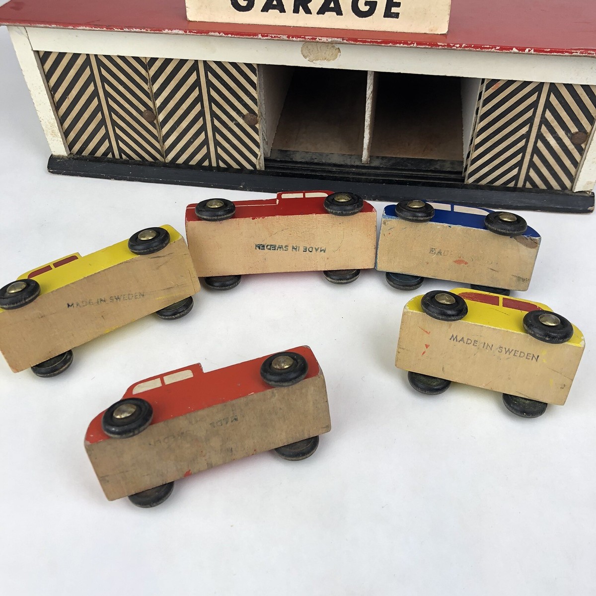 Vintage MCM 1960's MICKI GEMLA Sweden WOODEN TOY GARAGE + 5 Vintage MCM 1960's MICKI GEMLA Sweden WOODEN TOY GARAGE + 5