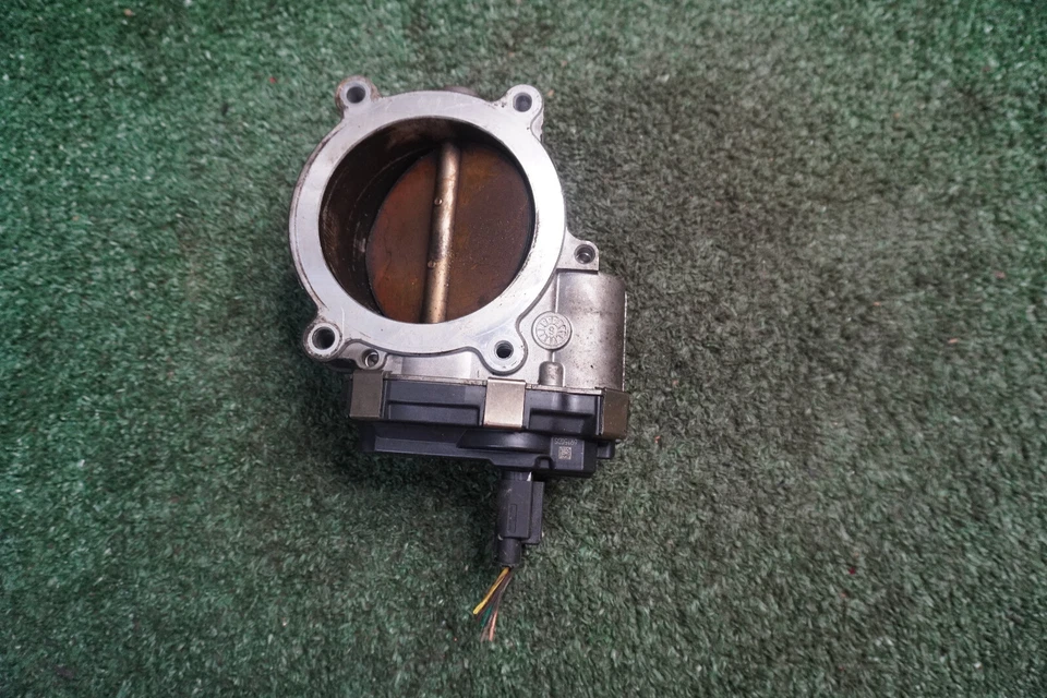 GMC Savana 2500 2017 4,8 L carrocería del acelerador fabricante original 173 k millas WJ76B6 Foto 2 de 3